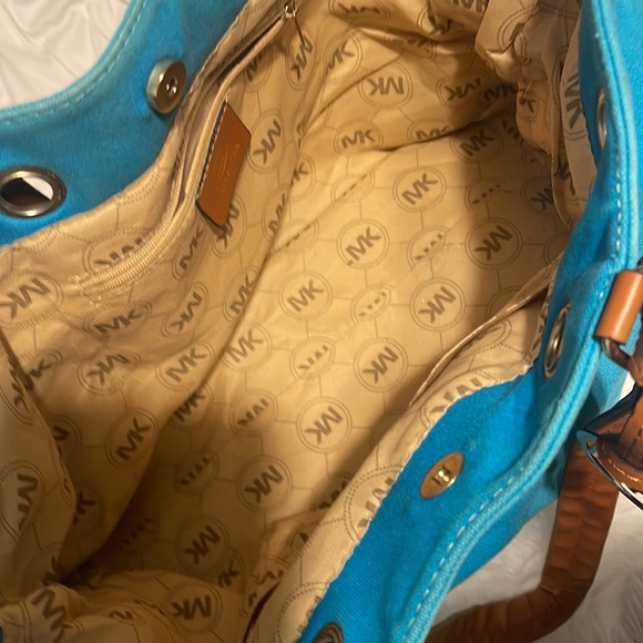 Michael Kors - Picture 2 of 3